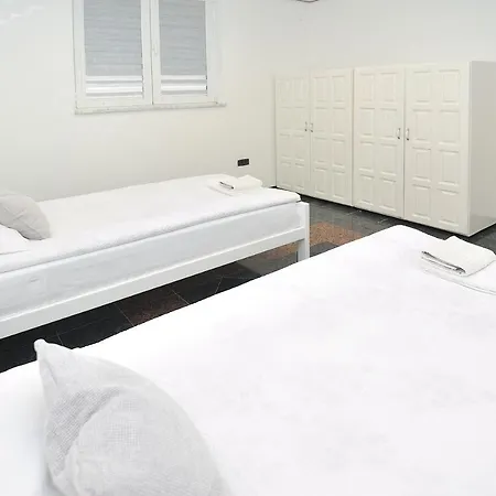 Pool House Maslina * Mostar
