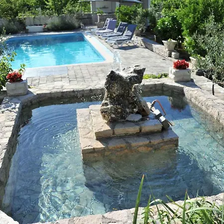 Pool House Maslina