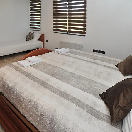 Pool House Maslina شقة *
