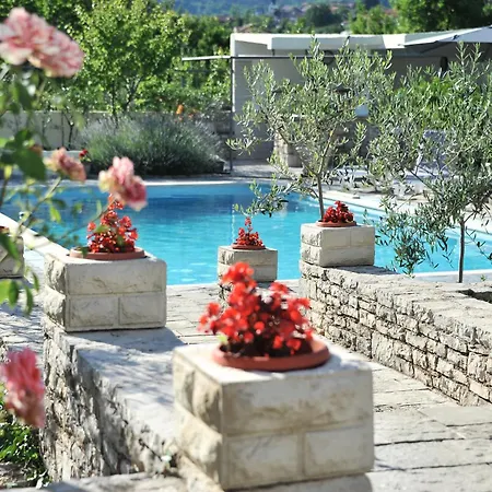 Pool House Maslina * Mostar