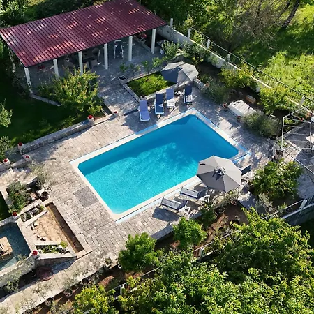 Pool House Maslina