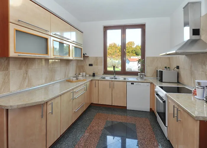 Pool House Maslina Apartment