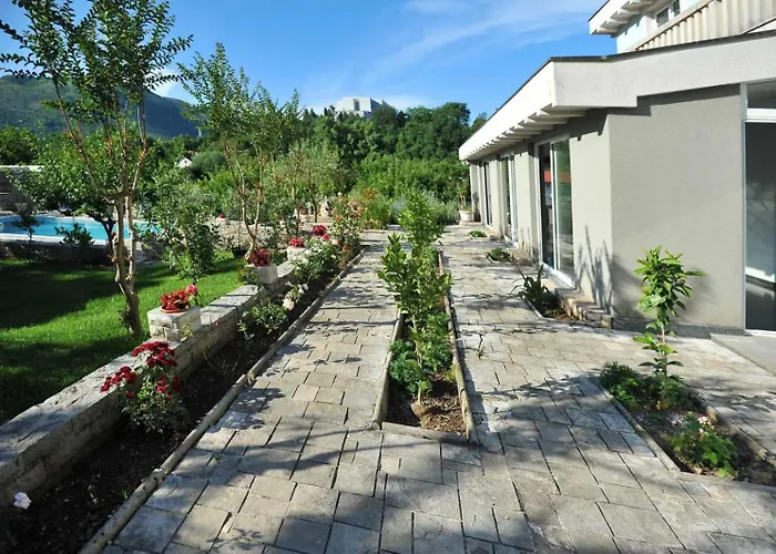 Pool House Maslina Apartment *