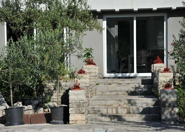 Pool House Maslina * Mostar